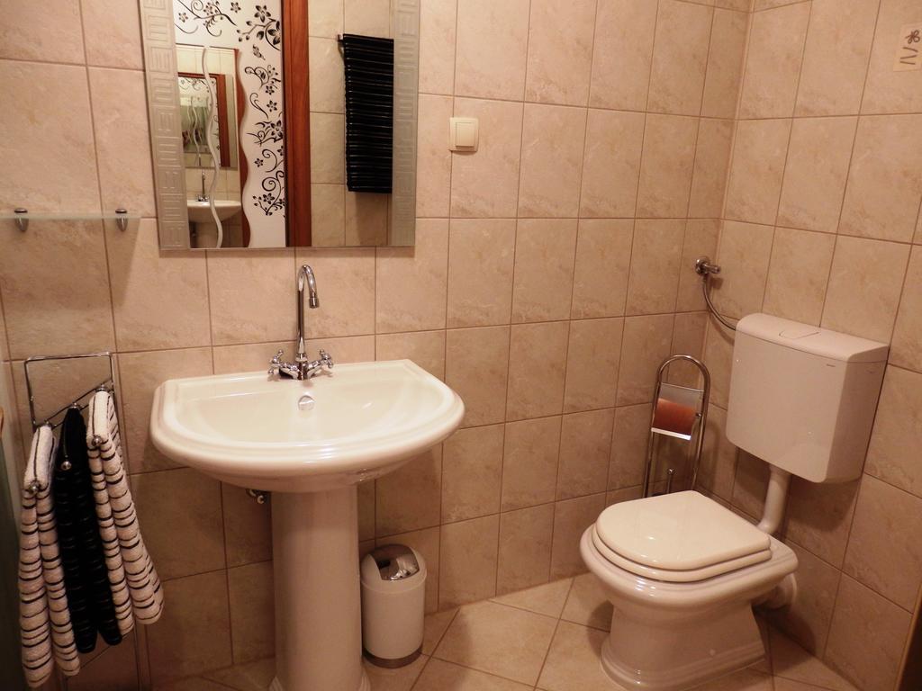 Apartment Pula Center Buitenkant foto